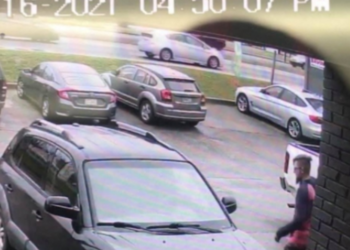 마사지팔러 연쇄 총격 범인은 20대 백인 남성(3보)