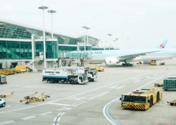 “언제쯤이면 한국 갈 수 있을까요”  