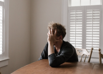 “팬데믹 이전 정상 복귀 불편해” 미국인 50%  불안증