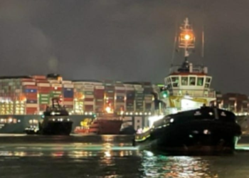 수에즈 위기 6일: 미 해군 투입..당국 “사고, 날씨 때문 아냐”