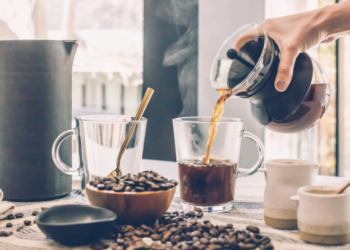 “어린애에게 커피 주지 않는 이유, 과학적 근거 없어”