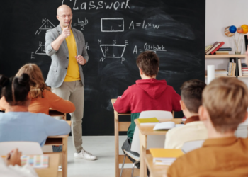 “교실 문 마침내 열렸다” 글렌데일 등 4개 교육구 등교 시작