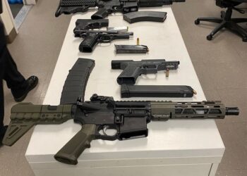 “묻지도 따지지도 않고 200달러”