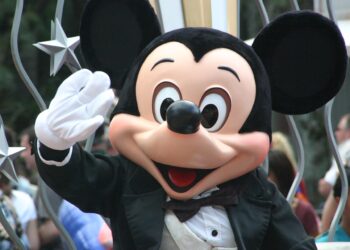 디즈니랜드 4월 30일 오픈