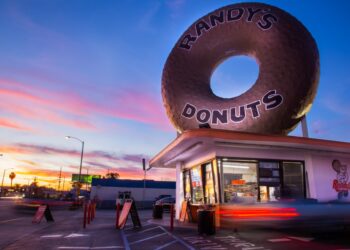 랜디스 도너츠, OC에 첫 매장 오픈