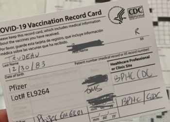 “백신접종카드,  잘 보관해야” 무료 라미네이트 서비스