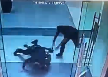 온타리오 쇼핑몰 아시안 커플 폭행, 용의자 2명 체포