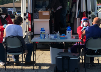 ‘한 번만 맞는’ J&J백신 잇따라 접종 중단