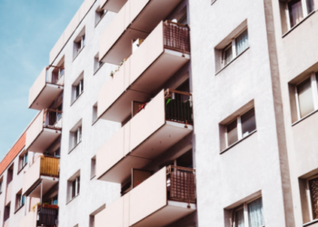 “퇴거금지 끝나면 12개월내 밀린 렌트 내야”