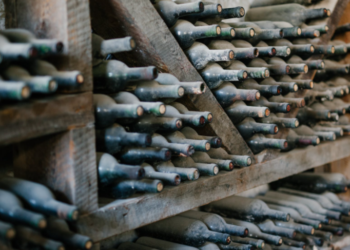 ‘병 바꿔치기’ 수천만 달러 와인사기 LA남성 추방