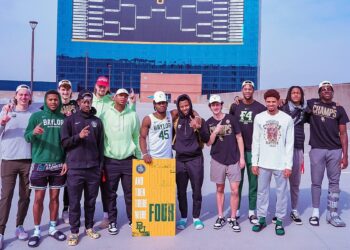 곤자가 날려버린 베일러대 돌풍..114년만 첫 우승