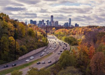 LA 지역 프리웨이 무차별 차량총격 공포