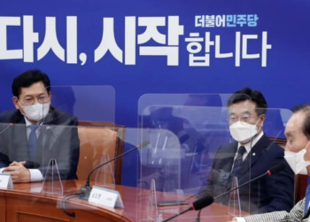 “조국 사태 통렬하게 반성”..지지층 반발