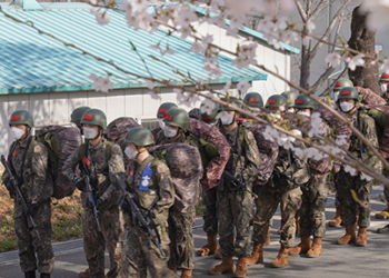 “모병제 전환, 남녀평등복무제 도입해야”