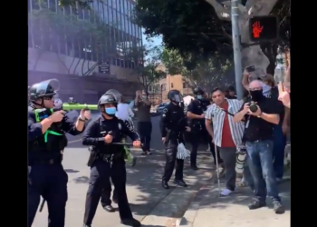 한인타운 시위, 40명 체포됐다. 