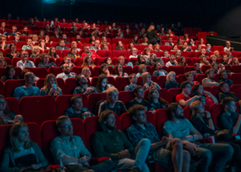 “전 세계 극장 90%는 소멸할 것”