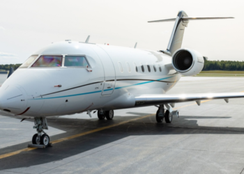 타호 공항 착륙 시도 항공기 추락 6명 사망 