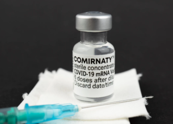 화이자 백신 효과 4개월 이후부터 급속 하락 