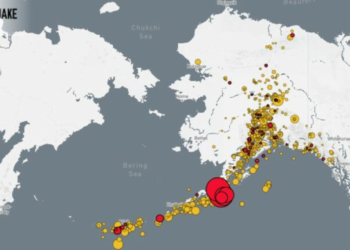알래스카 8.2 강진…56년만에 가장 강력, 쓰나미 경보도