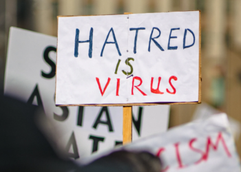 미국인 대다수 “아시안계 이민자 대우 부당하다”..갤럽조사 