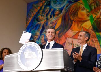 600달러 경기부양금 9월 발송..’캘리포니아 컴백’플랜 시동