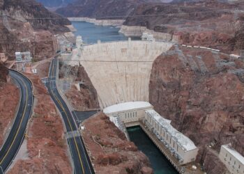 말라가는 후버댐, 최악의 저수량…캘리포니아 어쩌나