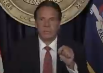 “성추행시 인종차별 하지 않았다?” 쿠오모 지사 황당 해명 