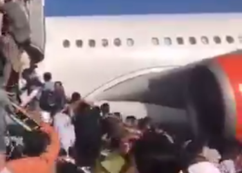 아프간 대혼돈, 공항 탈출행렬… “미국, 사이공 굴욕 재연”(영상)