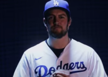 다저스 바우어, 일단 한 고비 넘겼다