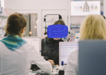 백신카드 이베이서 판매 아시아계 약사, 최대 120년형 