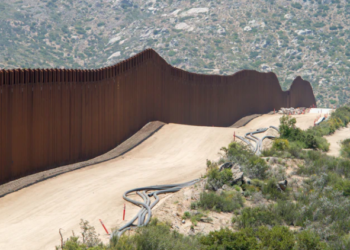연방대법원, “트럼프 정책 폐기 안돼’…바이든 이민개혁은?