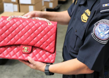 컨테이너 채운 디자이너 명품 모두 ‘짝퉁’이었다