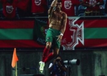 역시 호날두, 12년 만의 맨유 복귀전에서 멀티골