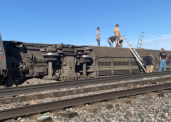 [속보]앰트랙 열차탈선 사고는 인재..3명 사망, 50여명 부상