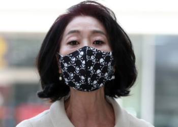 김부선 “이재명, 점 없다고? 그 점 잘 안 보이는 데 있어”