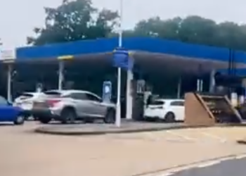 지금 영국은 주유 대란… EU “브렉시트 자업자득”(영상)