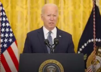 직원 100인 이상 기업, 백신의무화..바이든, 초강경 조치 발동