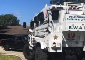 플로리다서 또 총격…엄마 품에 안긴 아기 등  4명 사망