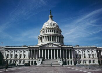 연방 정부 셧다운 위기..공화당 전원 반대표