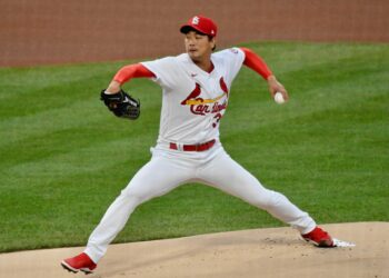 ‘시즌 7패’ 김광현 “제구력 흔들려 장타 허용”