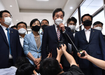 이재명 34.4%·이낙연 27.8% `접전’…’광주·전남’