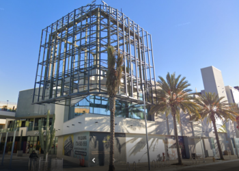 무리하게 조달한 투자이민(EB-5) 자금에 결국 발목