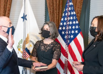 국토안보부 장관도 돌파 감염