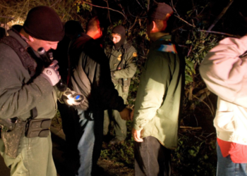 최악의 국경 위기..1년새 밀입국 166만명 체포, 3배 폭증