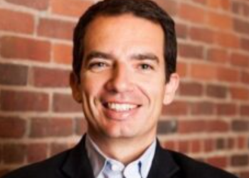 “50세 이상 매년 코로나 백신 맞아야”