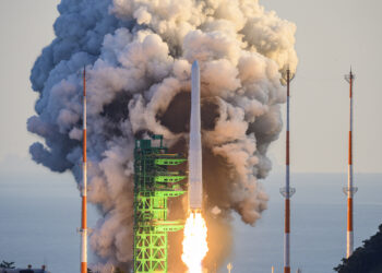 누리호 발사 절반의 성공…세계 7대 우주강국 한 발짝