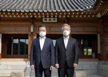 “이재명, 왜 녹음 안 되는 곳에서 만나나”