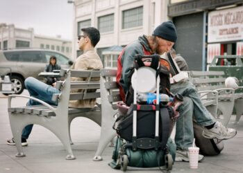 실업수당 20만명대로 떨어져..1년7개월만에 최저, 일자리 급속 회복