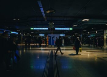 LA 곳곳서 비 피해..도서관 정전, 배수로 범람