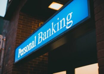 벌벌 떠는 은행들..내부고발에 2억달러 포상제